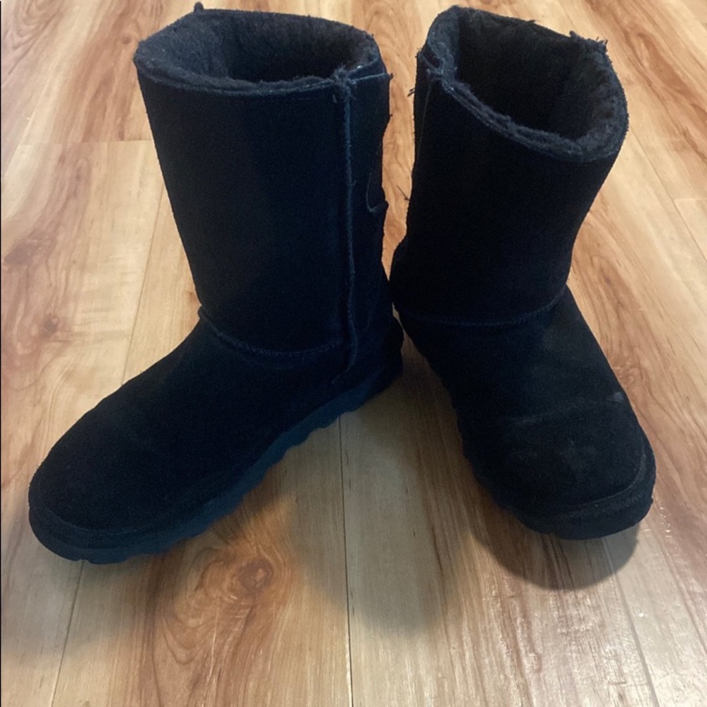 Womens Bearpaw boots